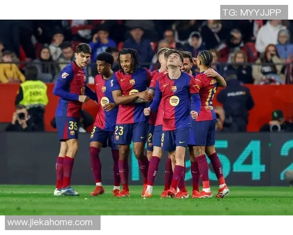 西甲激战巴黎圣日耳曼与尤文图斯握手言和红牌事件引发全场热议